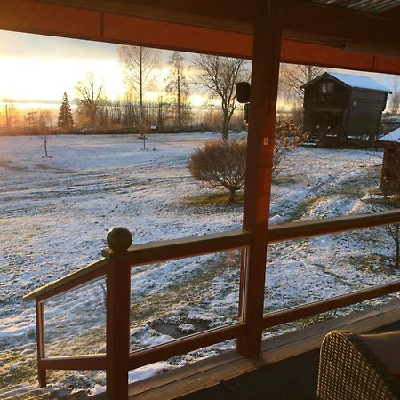 Mysigt Boende I Raettvik Med Utsikt Oever Siljan Extérieur photo