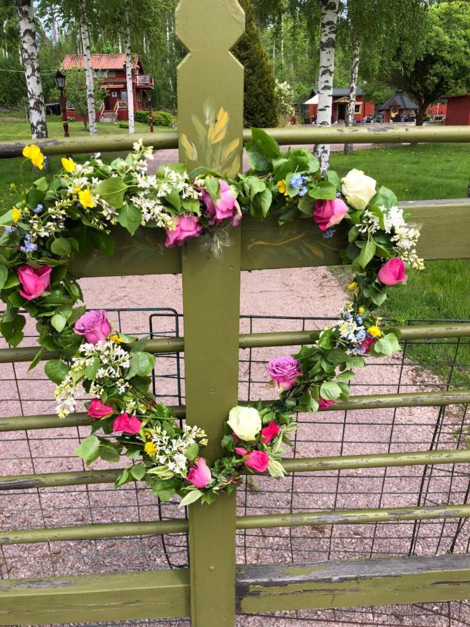 Mysigt Boende I Raettvik Med Utsikt Oever Siljan Extérieur photo