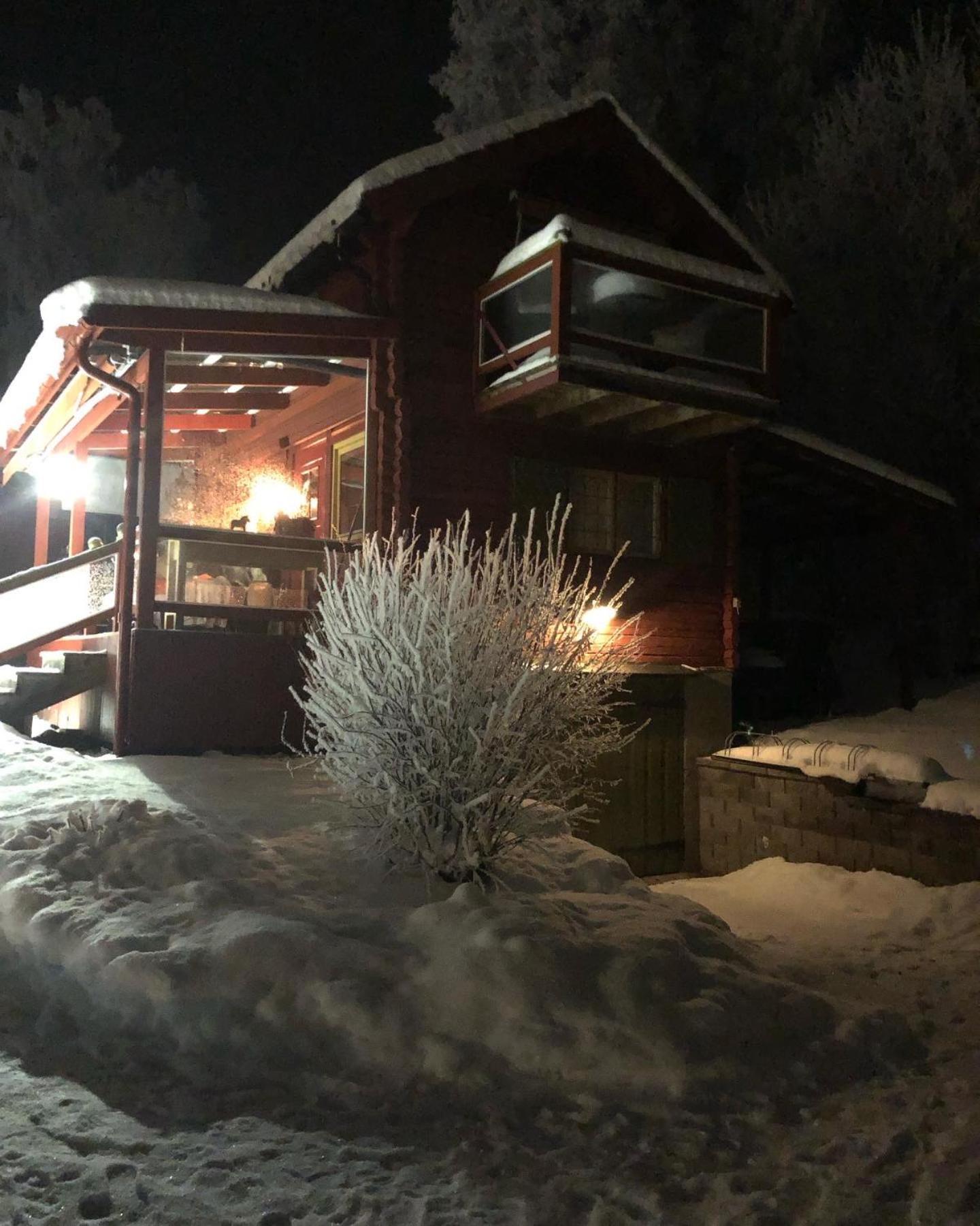 Mysigt Boende I Raettvik Med Utsikt Oever Siljan Extérieur photo