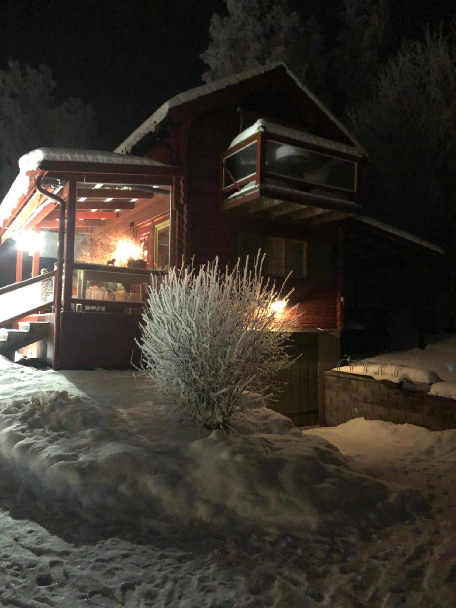 Mysigt Boende I Raettvik Med Utsikt Oever Siljan Extérieur photo